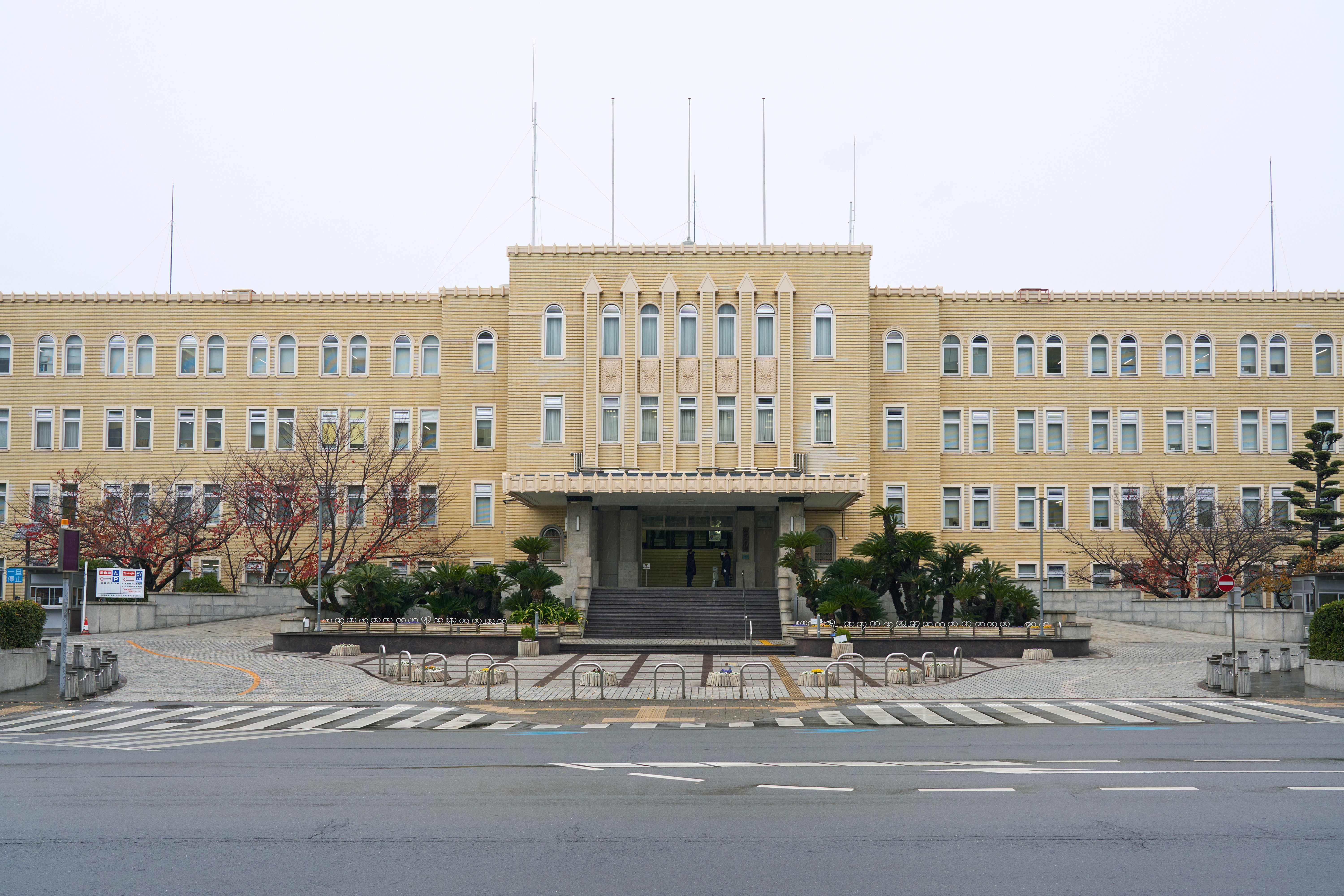 和歌山県庁外観